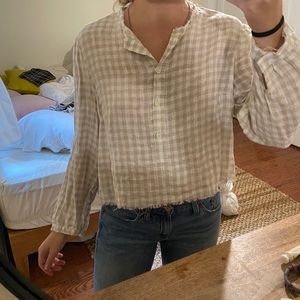 Linen gingham long sleeve blouse.